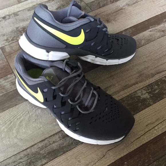 nike fingertrap tr